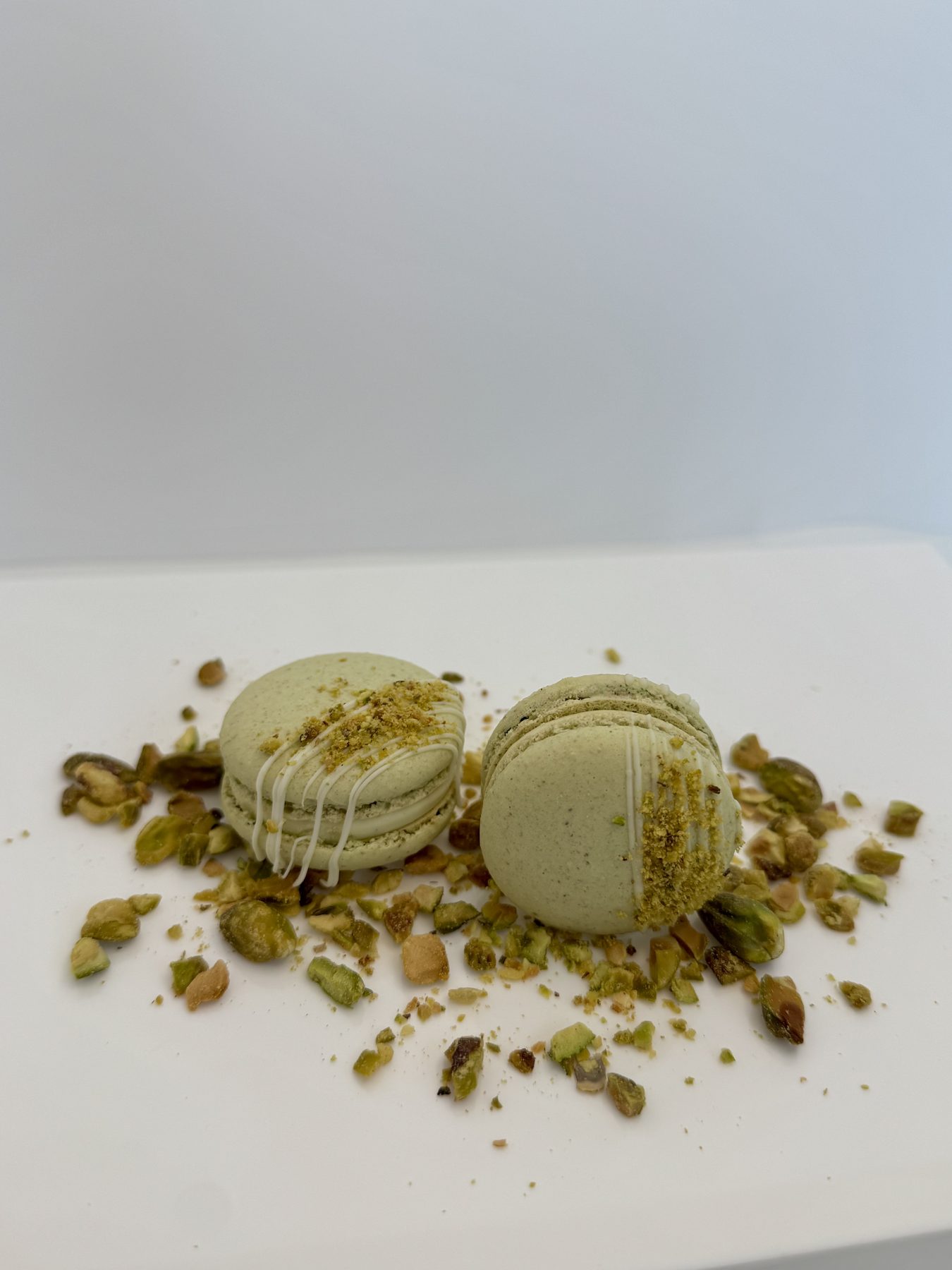 Pistachio macarons with crushed pistachios